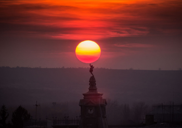 bulgarianphotographerinshadow-1